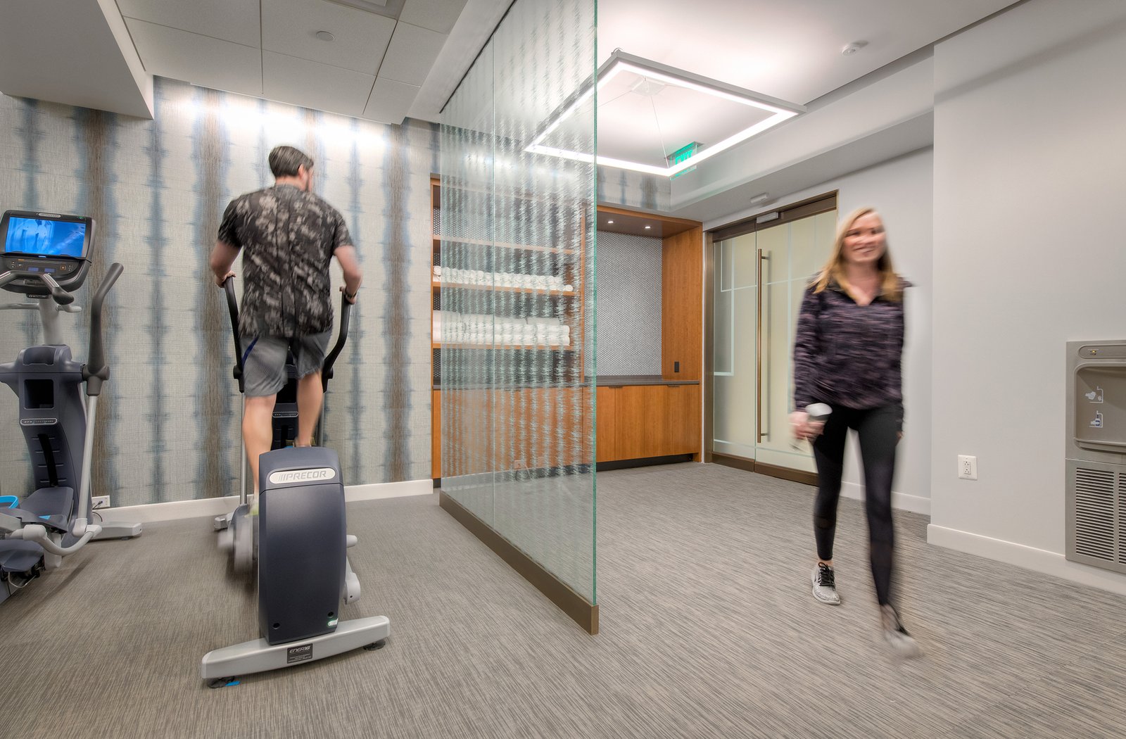 Image of the 1500 K Street DC office space fitness center entrance, with direct access from K Street